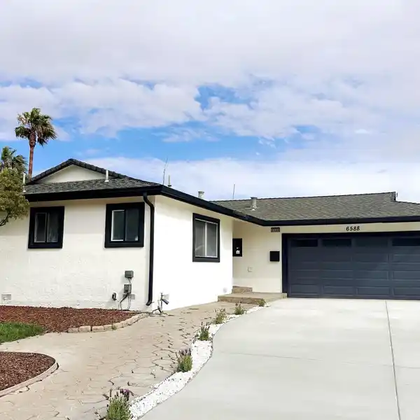 MODERN TURN-KEY HOME NEAR TECH GIANTS