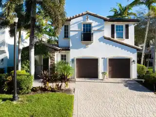 Updated Pool Home in Evergrene