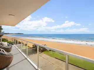 Beachfront Elegance with Uninterrupted Ocean Vistas