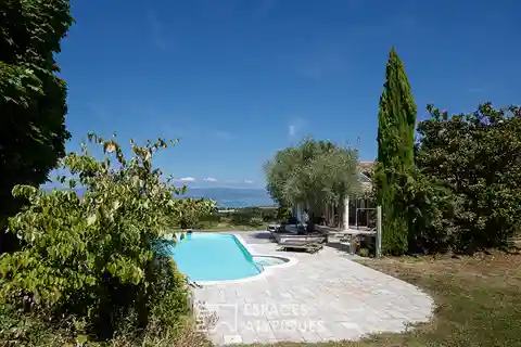 Elegant Completely Renovated Villa