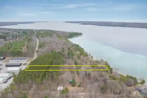 Prime Lakefront Property