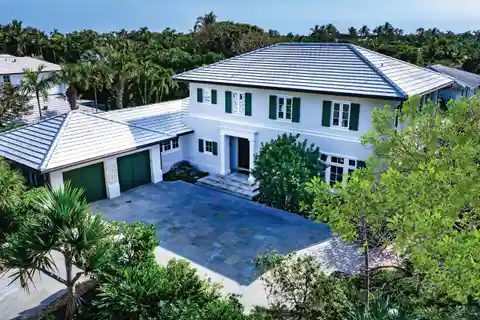 Desirable Palm Beach Island Corner Property