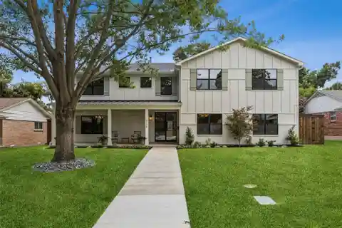 Style and Functionality in Coveted White Rock Valley