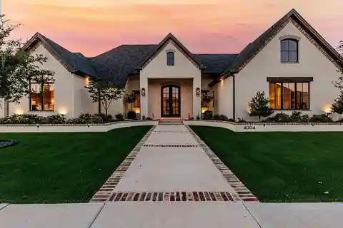 Elevated Living in the Reserves of Ravenwood