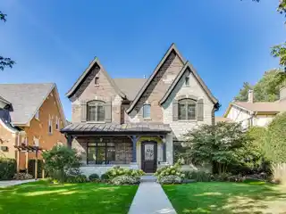 Elegant Flow with Designer Touches Throughout