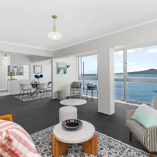 SOLID 1970S BEACHSIDE APARTMENT