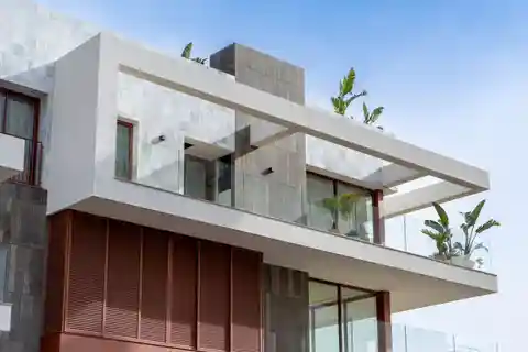 Luxurious New-build Apartment with Spacious Roof Terrace