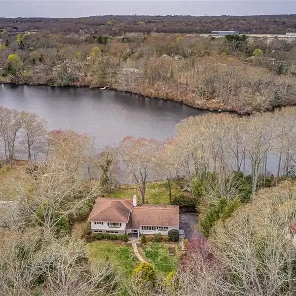 EXCEPTIONAL WATERFRONT SPLIT RANCH HOME