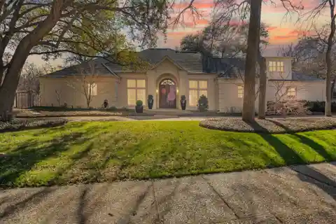 Turnkey Property in a Coveted Location