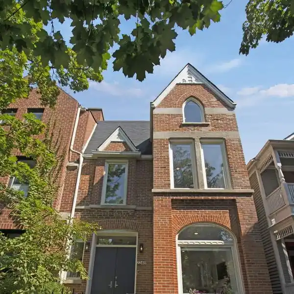 SPACIOUS LINCOLN PARK HOME WITH MODERN UPGRADES