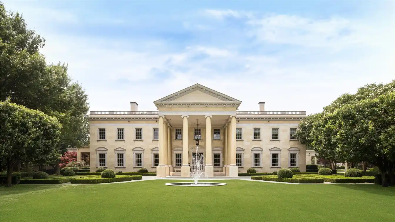 Stately Elegance on over Three Acres