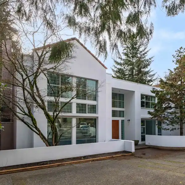 SOPHISTICATED HOME ON A HUGE LOT