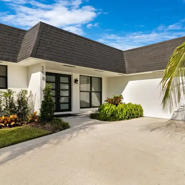 BEAUTIFULLY RENOVATED POOL HOME IN HYPOLUXO POINT