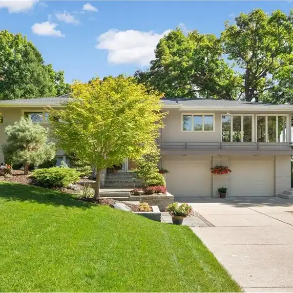 GORGEOUS RAISED RANCH