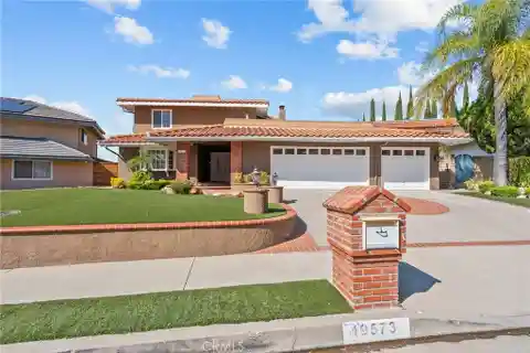 Turn-Key Porter Valley Estate Home