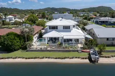 Premier Waterfront Lifestyle