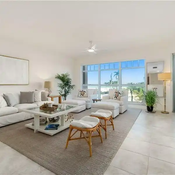 BEAUTIFULLY UPDATED CONDO WITH BREATHTAKING GULF VIEWS