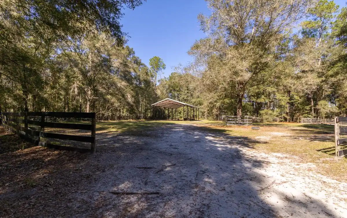 Sprawling Nine-acre Estate