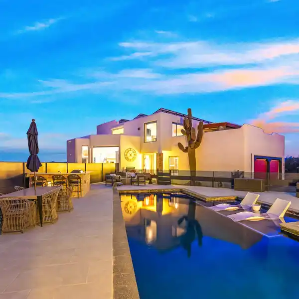 A FUSION OF ARTISTRY AND ARCHITECTURE