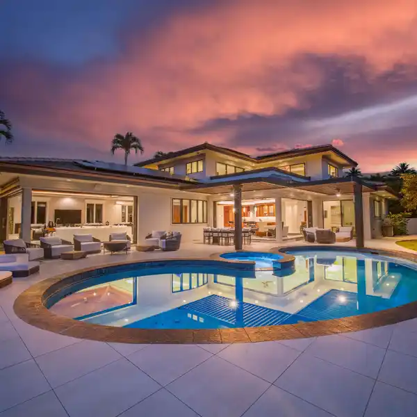 PANORAMIC LUXURY WITH ENDLESS OCEAN VIEWS