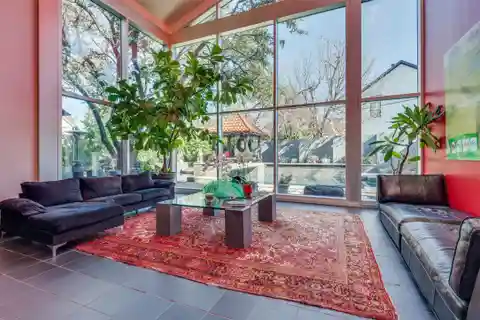 Estate with Openness and Architectural Drama