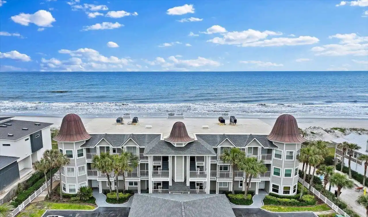 Remodeled Condo at the Le Chateau