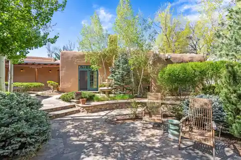 Extraordinary Compound in the Historic Eastside