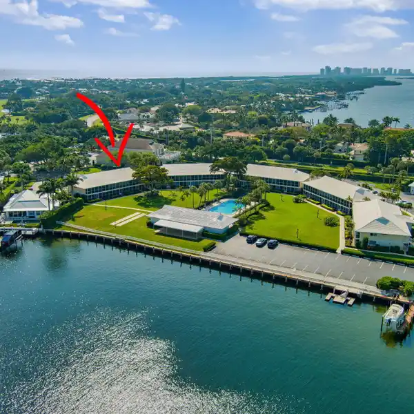 CHARMING LAKE HOUSE SUITE