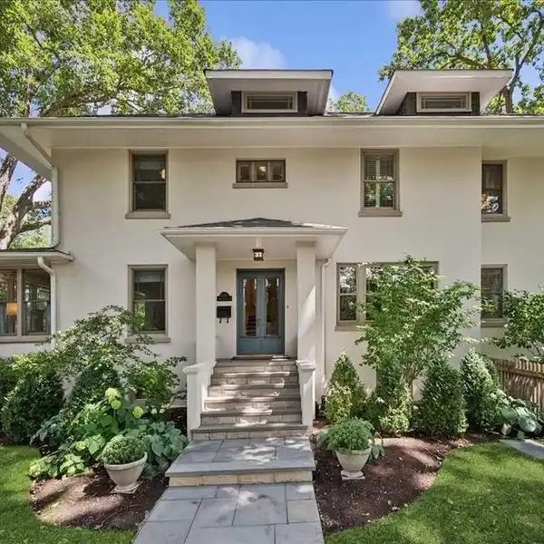 CLASSIC WILMETTE CHARM WITH MODERN LUXURY RENOVATION