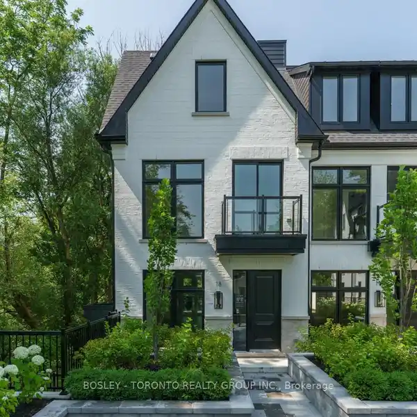 ELEGANT LAKE HOUSE TOWNHOME