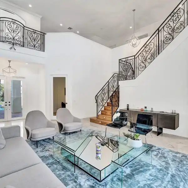 ELEGANT RESIDENCE IN ESTEEMED WESTON HILLS