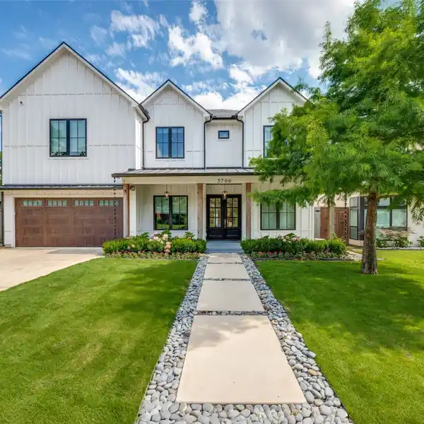 METICULOUSLY CRAFTED HOME WITH A FLEXIBLE PLAN