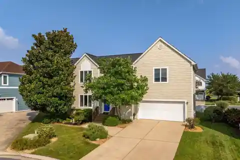 Comfort and Privacy in Coveted Nantucket Point