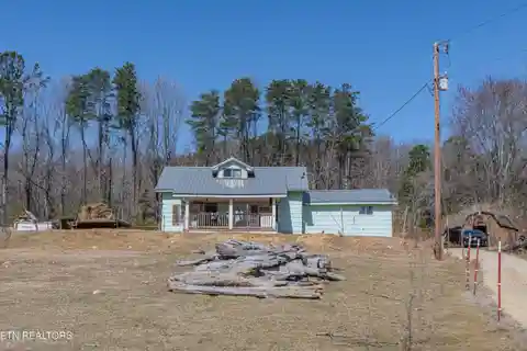 28 Amazing Acres
