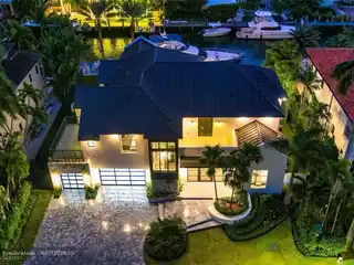 Farmhouse Modern-inspired Deepwater Estate