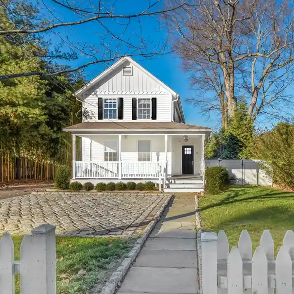 CHARMING IN-TOWN HOME