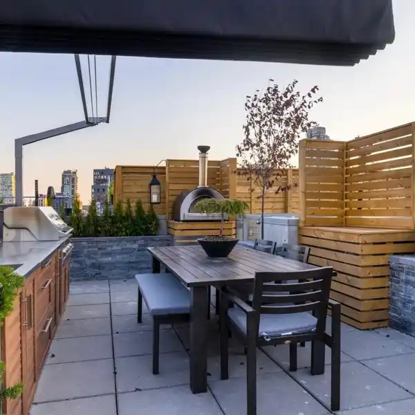 PRESTIGIOUS ELGIN ESTATE WITH SUN-FILLED LIVING SPACES