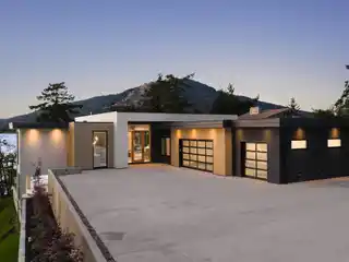 Extraordinary Waterfront Estate