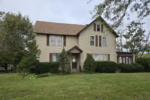 Peaceful Retreat with Four Seasons Porch