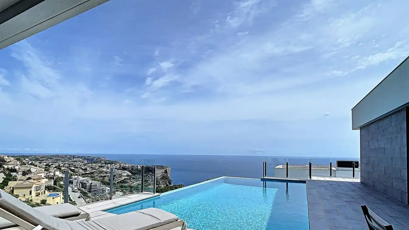 Impressive Villa in Cumbre Del Sol
