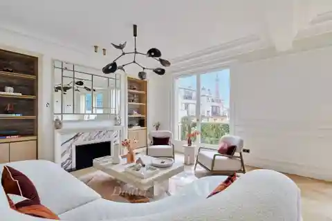 Meticulously Renovated Apartment