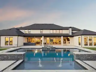 Custom Executive Estate in Stinson Highlands