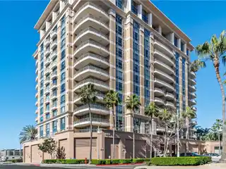 Elevated Elegance in a Prestigious Building at the Plaza