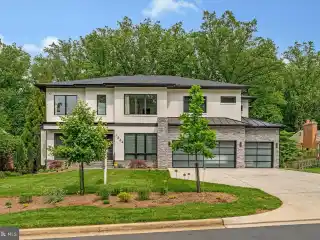 Elegant and Expansive Open-plan Home