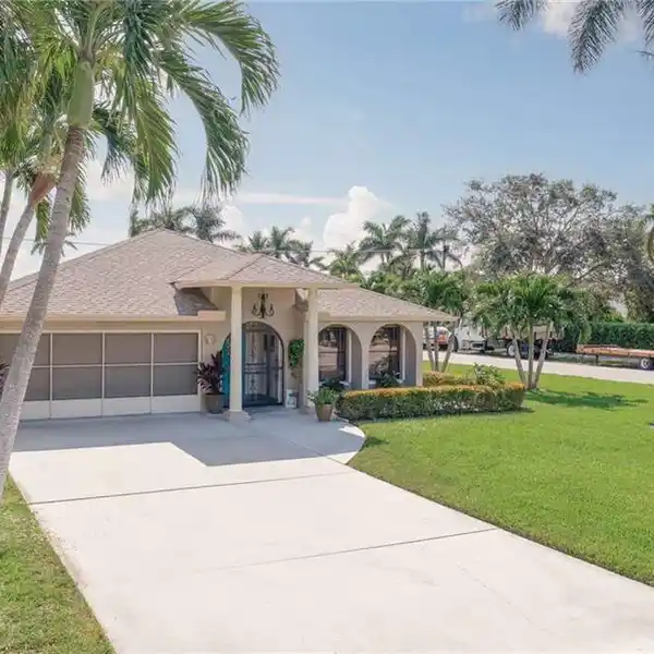 POOL HOME ON OVERSIZED CORNER LOT