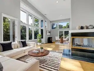 A Unique Blend of Serenity and Style