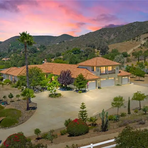 MAGNIFICENT MEDITERRANEAN ESTATE