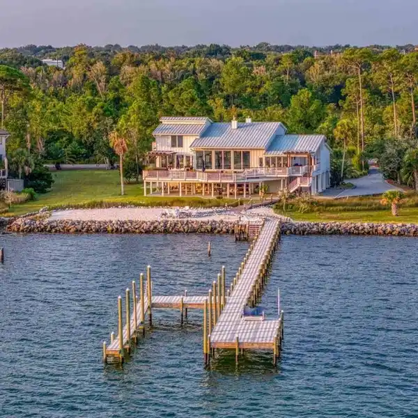 PREMIER DEEP-WATER ESTATE IN GULF BREEZE PROPER