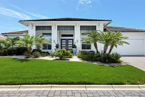 Elegant Lakefront Home in Vero Beach