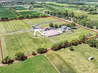 Hamilton County Estate with Indoor Riding Arena